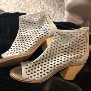Kelsi Dagger Brooklyn heels